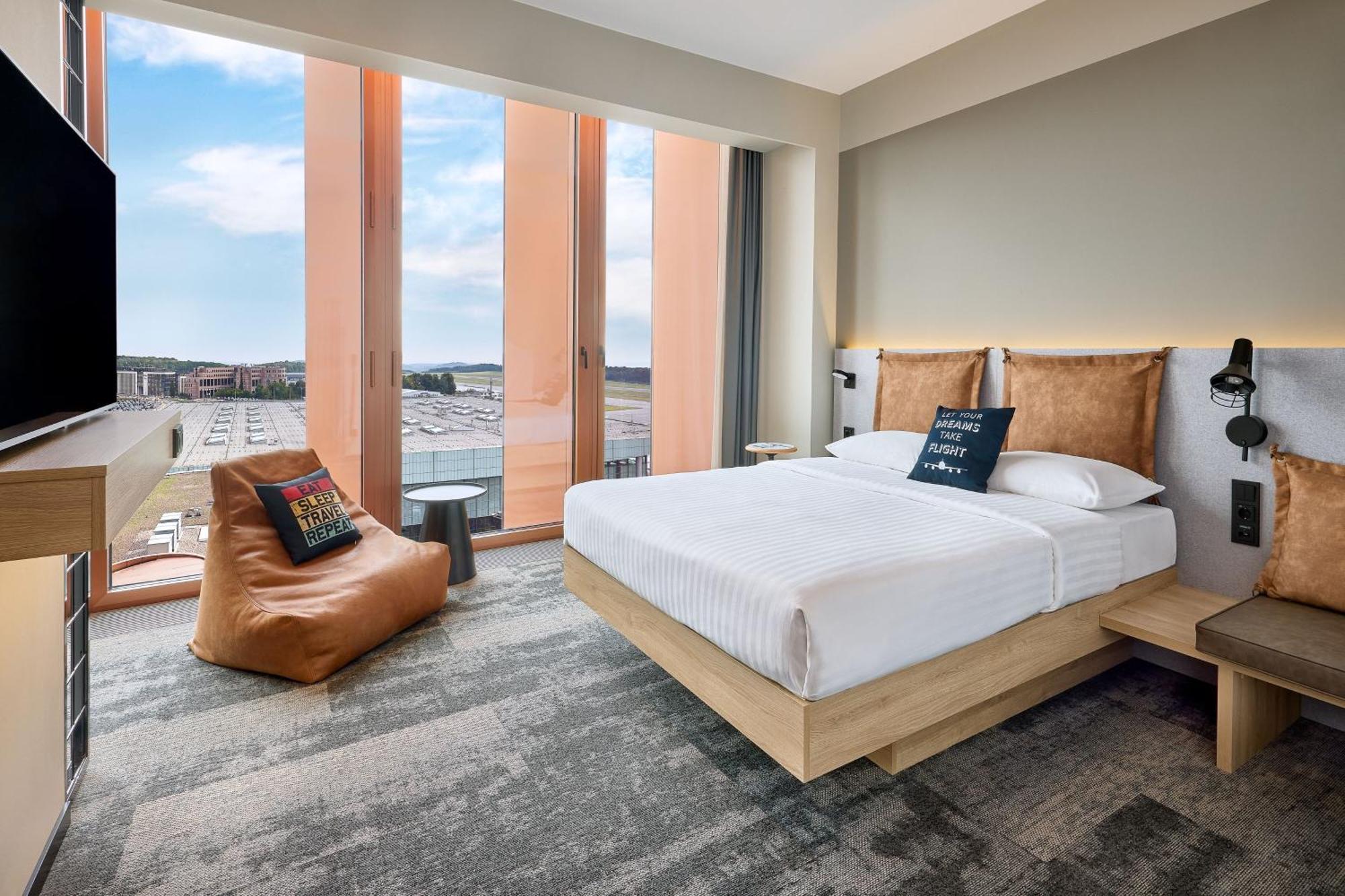 Moxy Luxembourg Airport 호텔 Niederanven 외부 사진