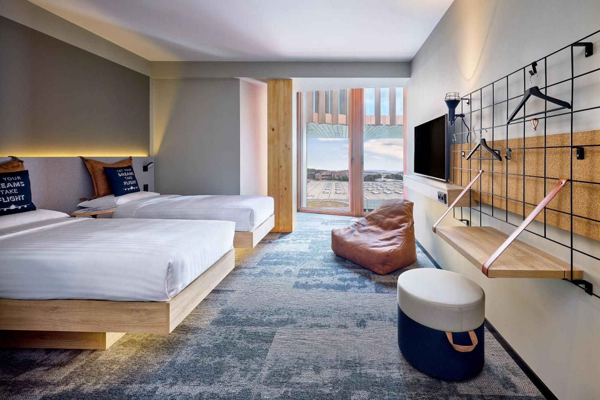 Moxy Luxembourg Airport 호텔 Niederanven 외부 사진