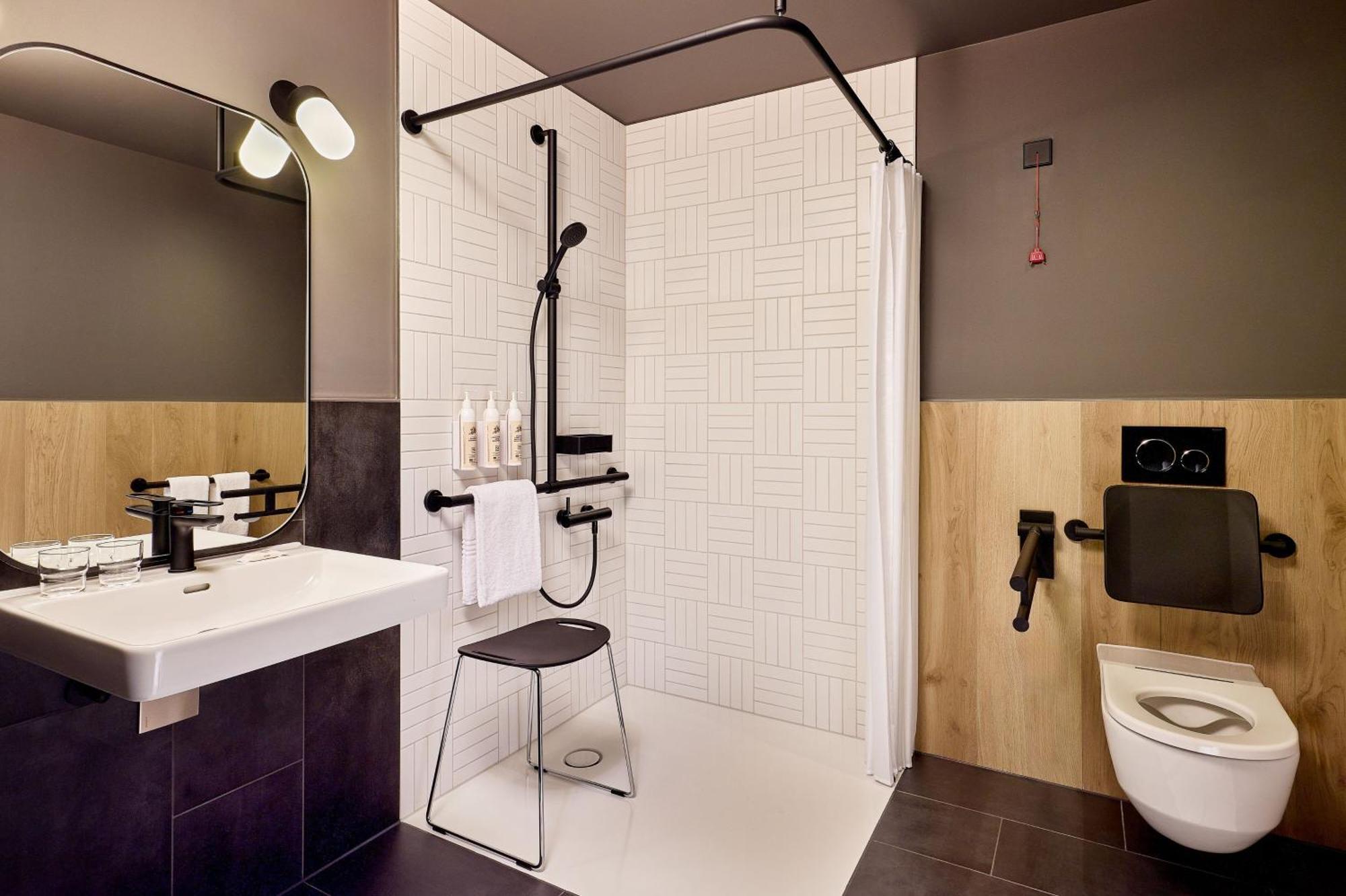 Moxy Luxembourg Airport 호텔 Niederanven 외부 사진